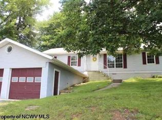 2240 Arwick Ave, Morgantown, WV 26508