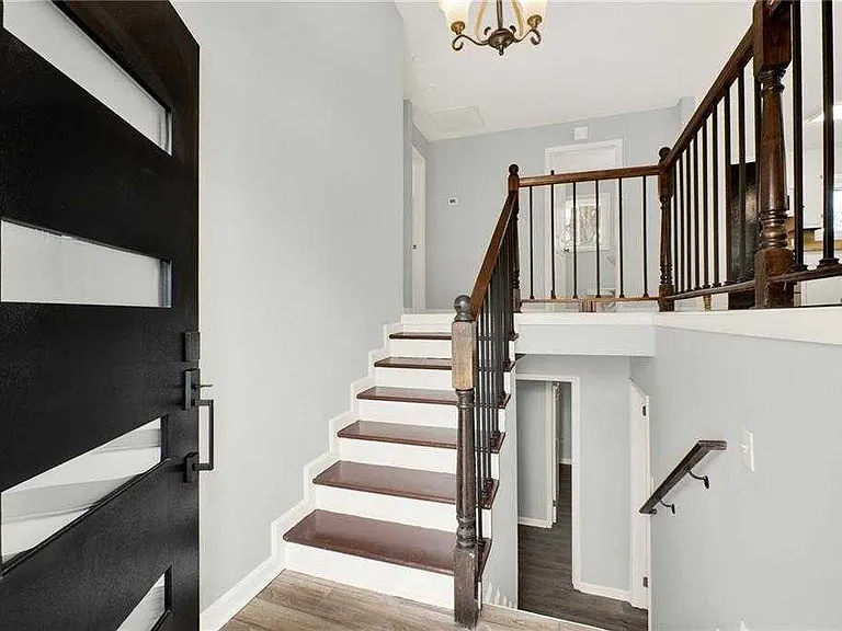 5 Greenbriar Ave — Photo 25
