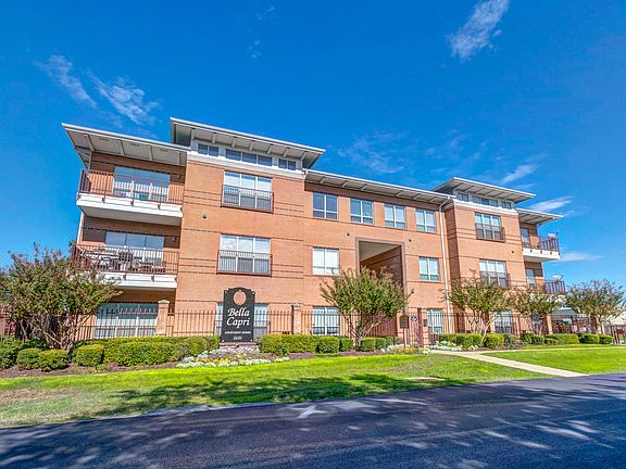 2nd image of 6030 Winsome Ln APT 121
