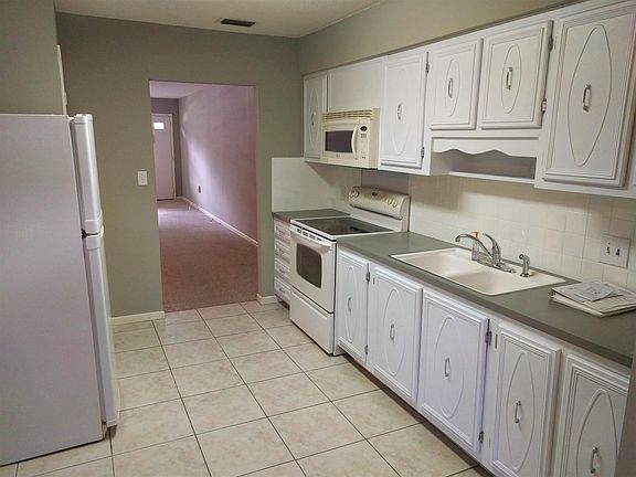 5th image of 5865 37th Ave N APT 21