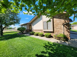 38824 Windmill Pointe S, Clinton Township, MI 48038