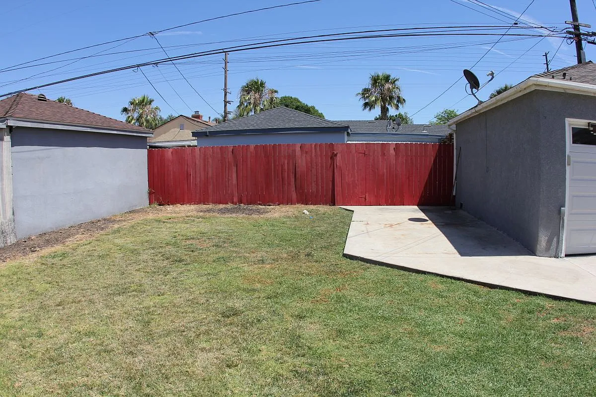 3 bed, 1.5 bath, 1096 sqft, $4,500 — Photo 4
