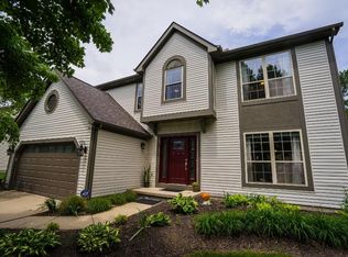 6569 Oak Shadow Dr, Westerville, OH