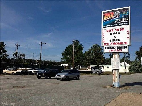 2nd image of 5933 Jefferson Ave