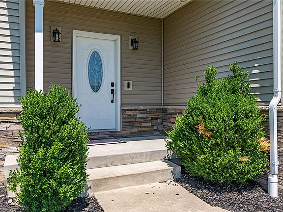 2nd image of 4785 Tara Way
