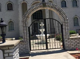 5005 Pequonia Dr, Elkview, WV 25071