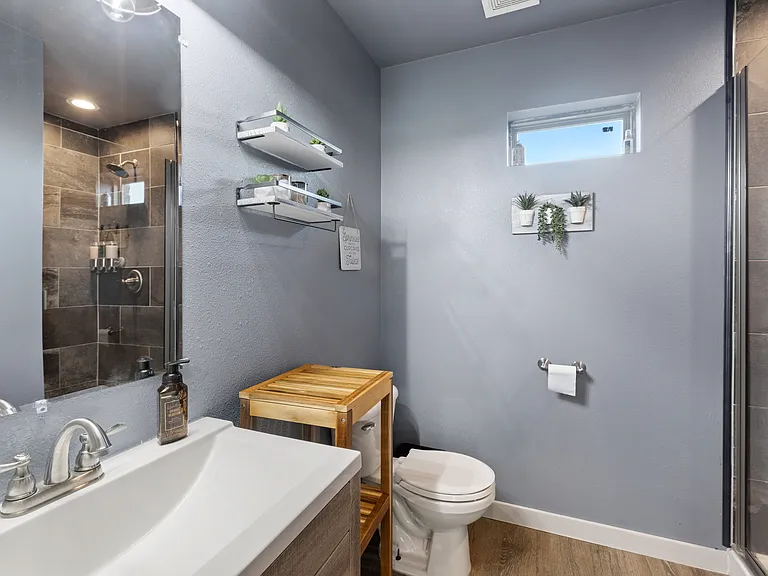 16001 Plum Ln — Photo 27