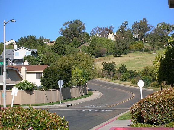 5th image of 1621 Manzana Way
