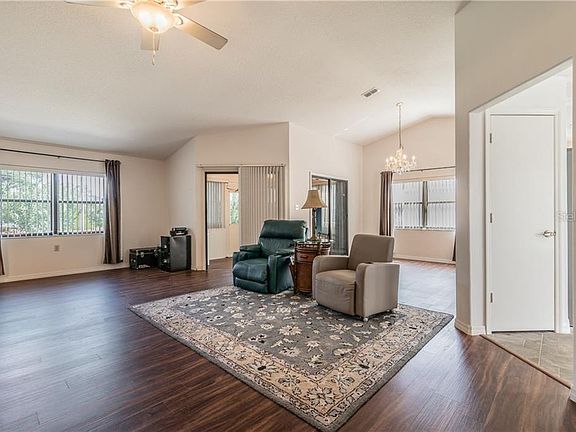 3rd image of 6261 Egret Dr