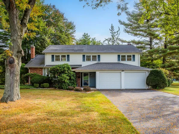 65 Burnwood Drive, Bloomfield, CT 06002