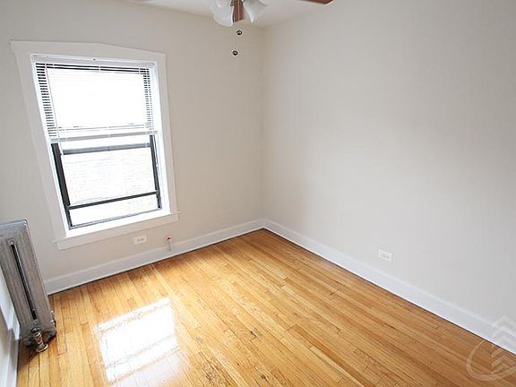 4th image of 1706 W Albion Ave APT 3W