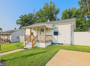 122 Alcock Rd, Baltimore, MD 21221