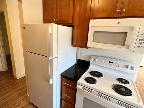 5th image of 3547 Grand Ave S #203