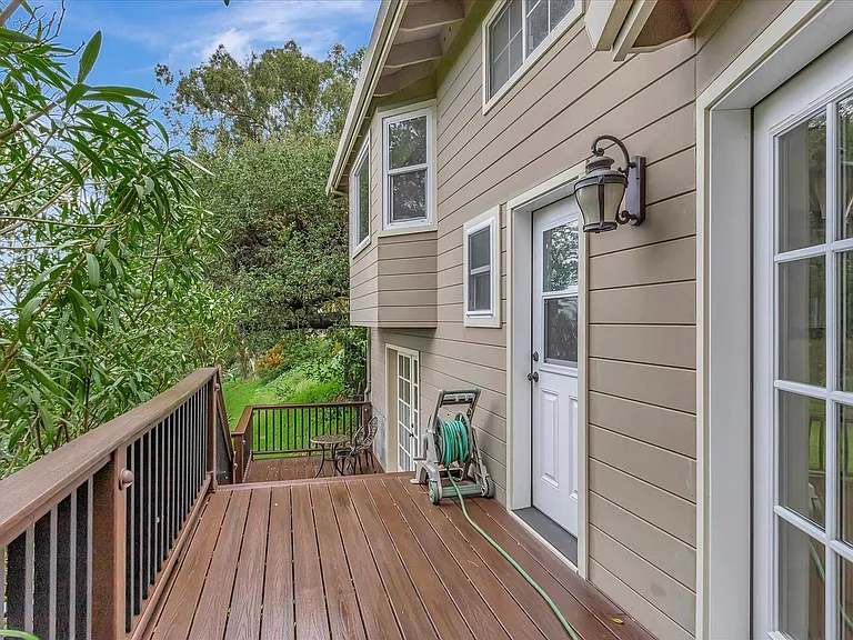 16101 Matilija Dr — Photo 25