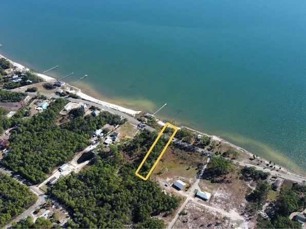 2137 Highway 98 W, Carrabelle, FL 32322