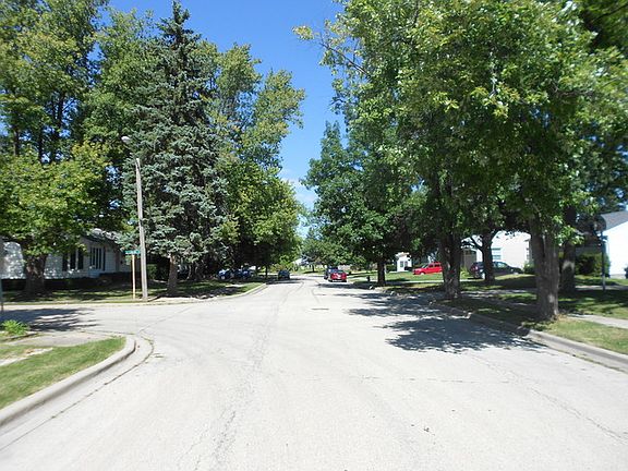 3rd image of 805 Kenilworth Ave