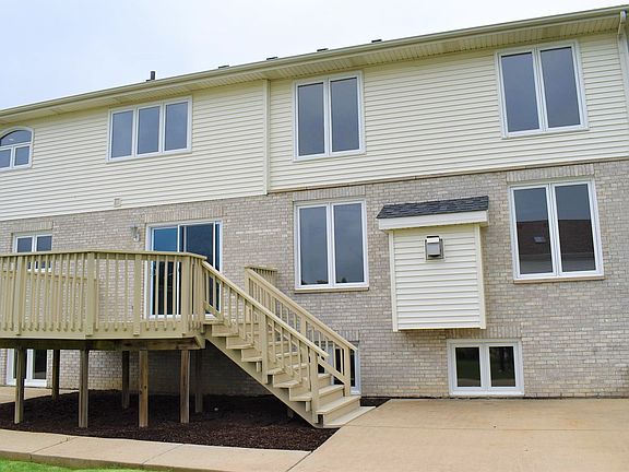 3rd image of 21300 Vivienne Dr
