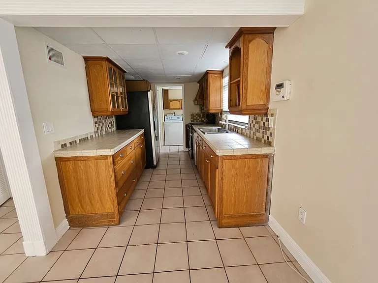 1232 SW 30th Ct — Photo 13