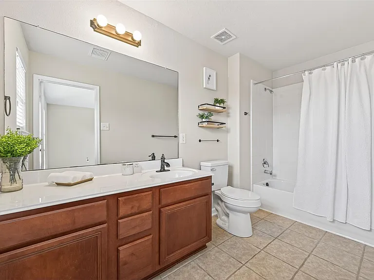 10427 Lyndon Meadows Dr — Photo 28