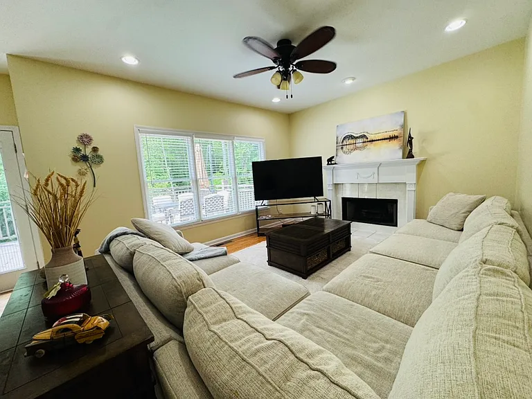 595 Oak Alley Way — Photo 5