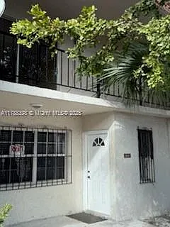 15157 NE 6th Ave #12 — Photo 3