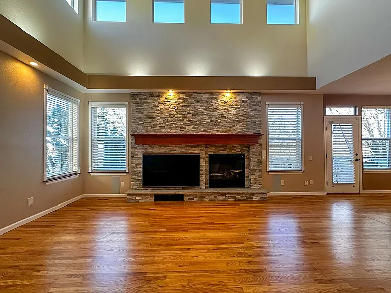 7856 Stonedale Dr — Photo 12