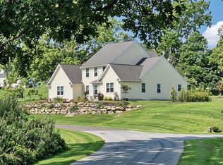2645 Longridge Dr, Hellertown, PA 18055