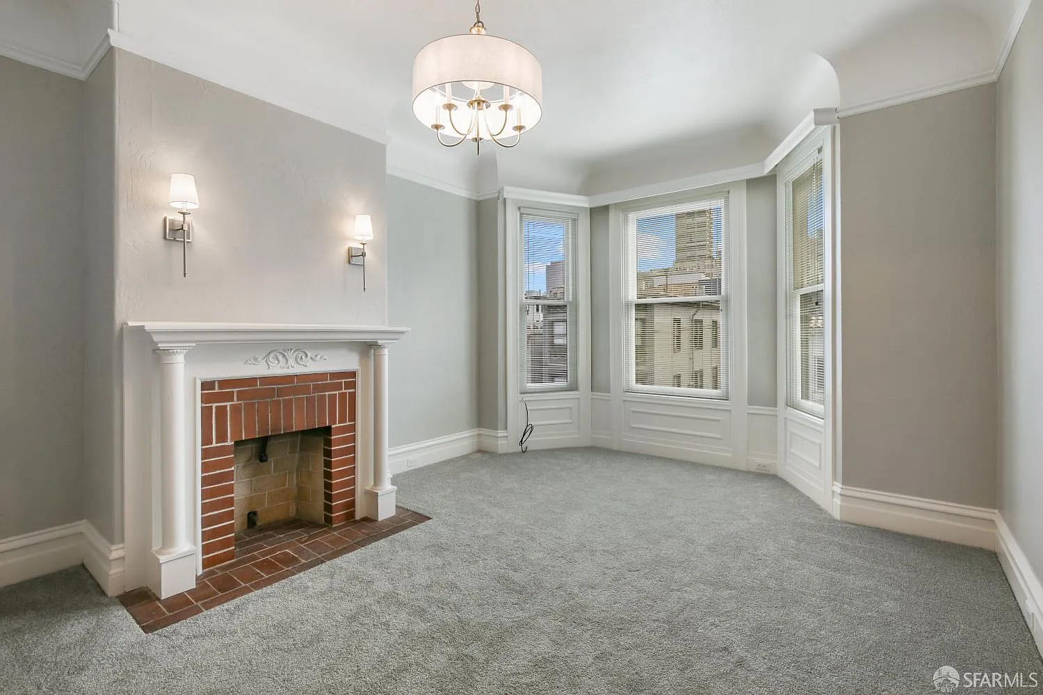 3 bed, 1.0 bath, 1200 sqft, $8,000 — Photo 2