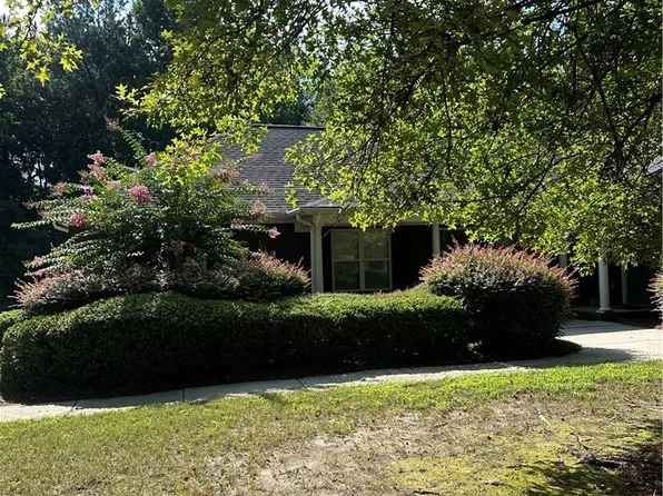 1082 Canter Bnd, Bogart, GA 30622