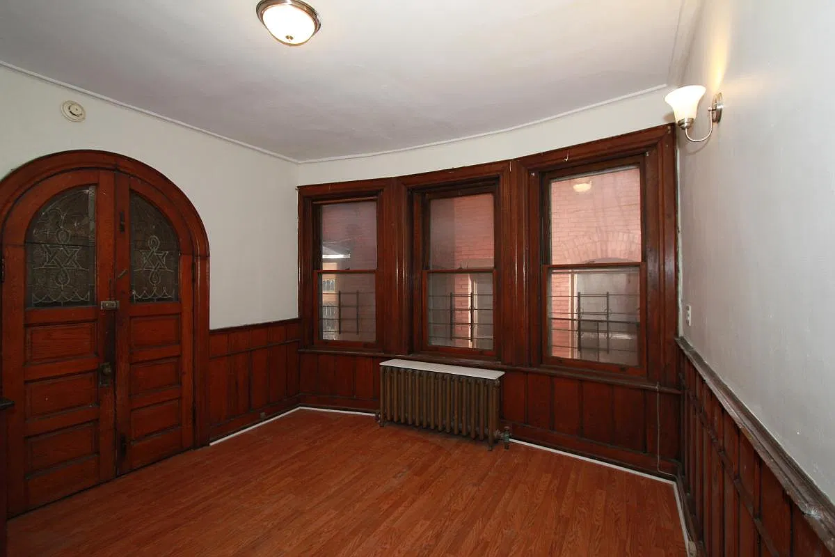 4328 Pine St — Photo 3