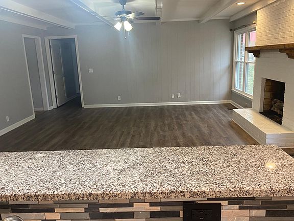 5th image of 507 Emily Dr