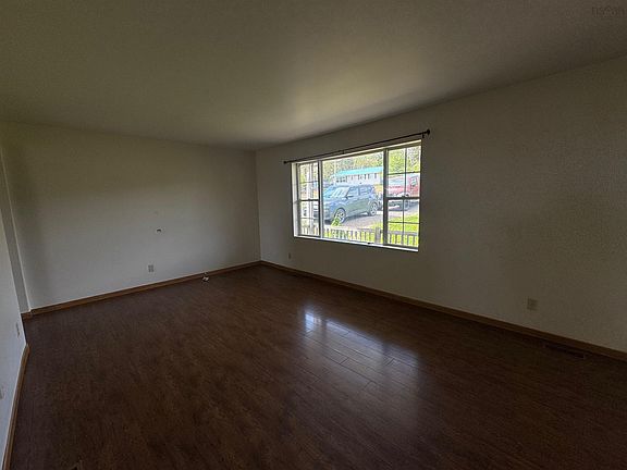 4th image of 523/525 Truro Heights Rd