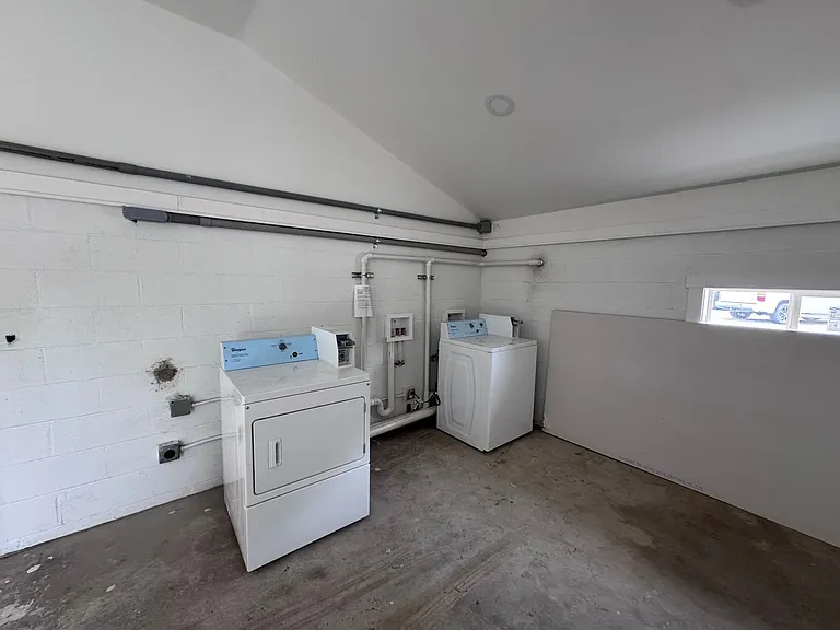 904 Coldwater Rd #7 — Photo 8