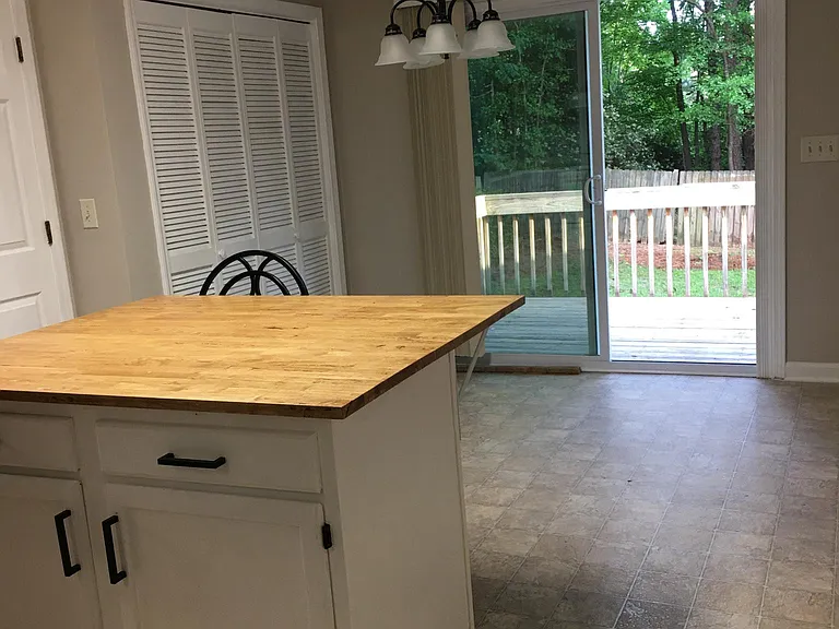 212 Pin Oak Dr — Photo 6