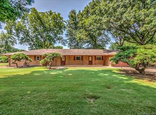 1525 Arbor Dr, Bartlesville, OK 74006