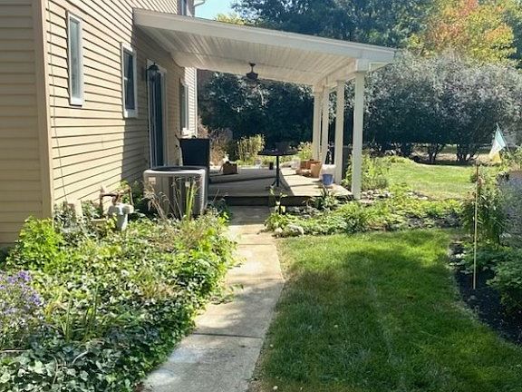 4th image of 1901 Carlyle Dr