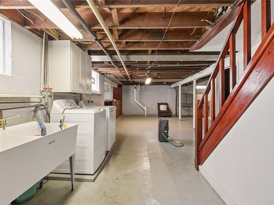 28th image of 93 Violet St