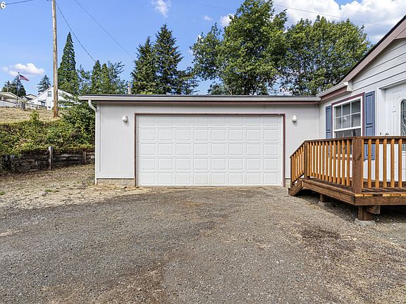 2nd image of 475 3rd St