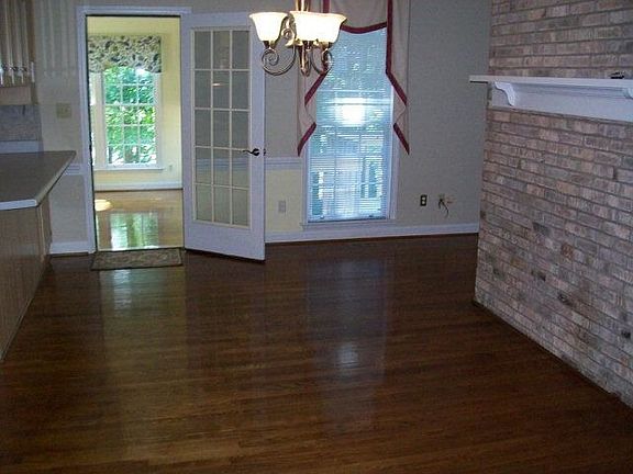 5th image of 181 Lake Hunt Dr