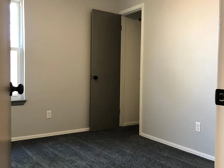 1834 NW 42nd St — Photo 9