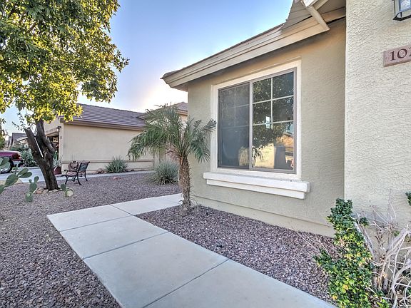 4th image of 1027 W Desert Seasons Dr