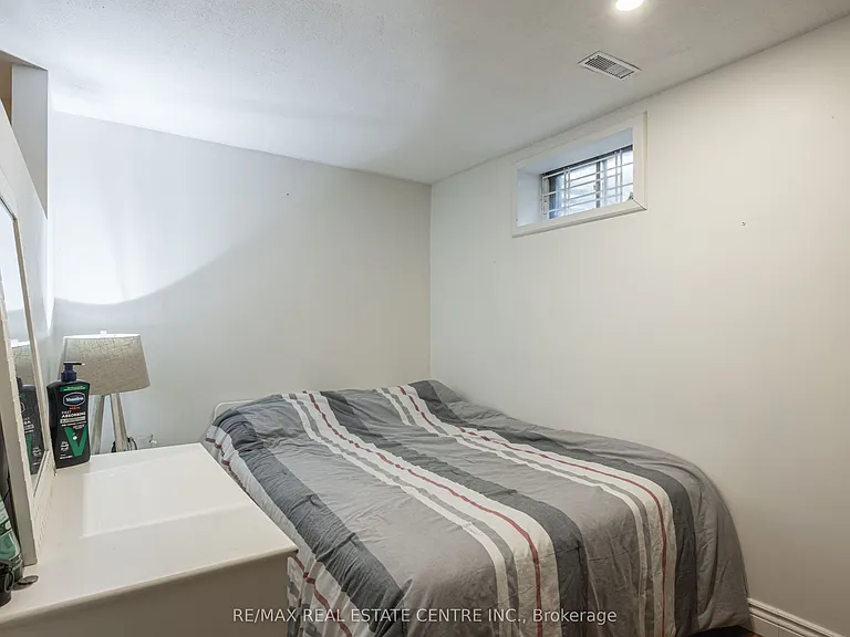 54 Gray Cres #BASEMENT — Photo 8