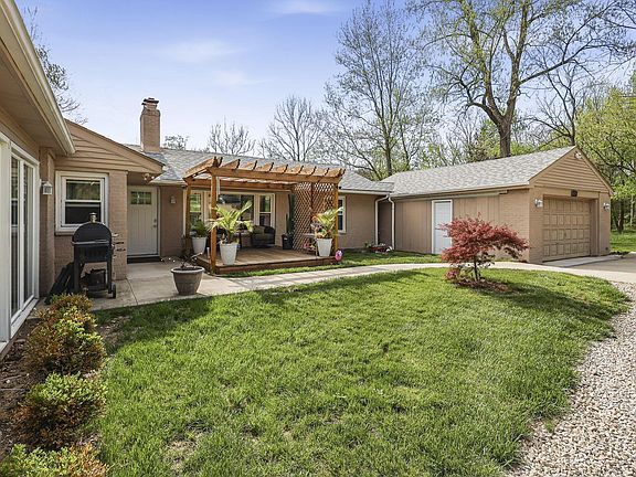 4th image of 10618 Riverside Dr