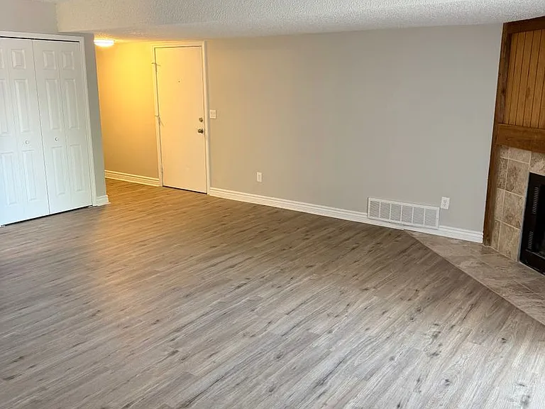 4015 Stonedike Dr — Photo 28