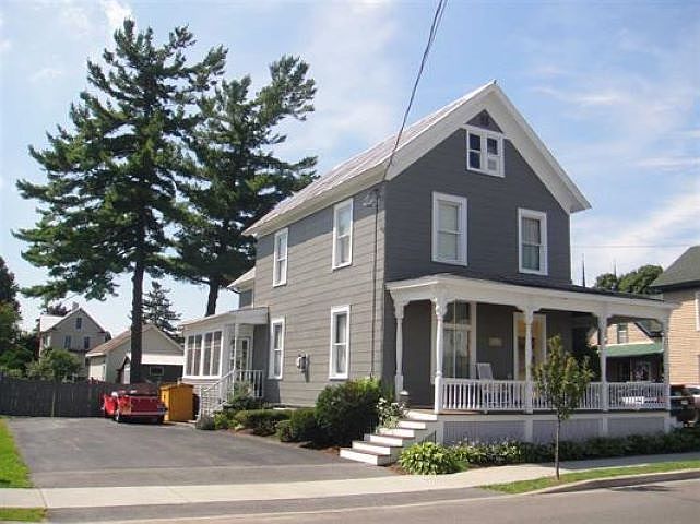1st image of 513 Patterson St
