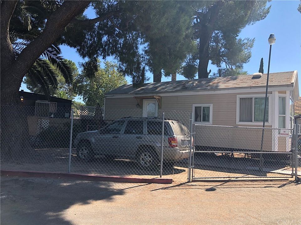 1st image of 4015 Mountain Dr