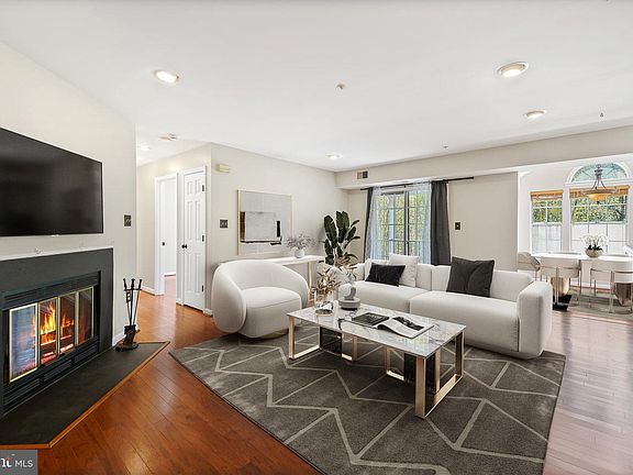5th image of 2051 Alice Ave APT 303