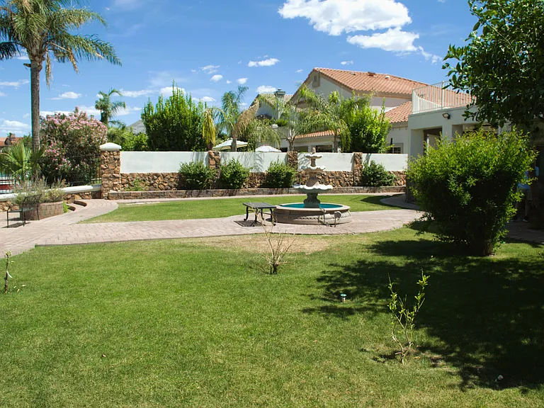 1904 E Catamaran Ct — Photo 1