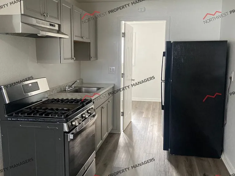 8814 Wadsworth St SW — Photo 20