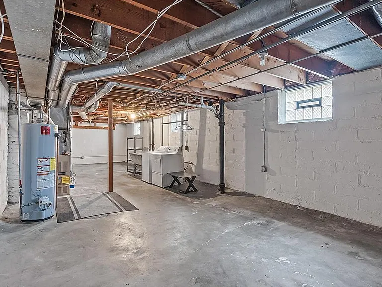 4331 Thomas Ave N — Photo 9